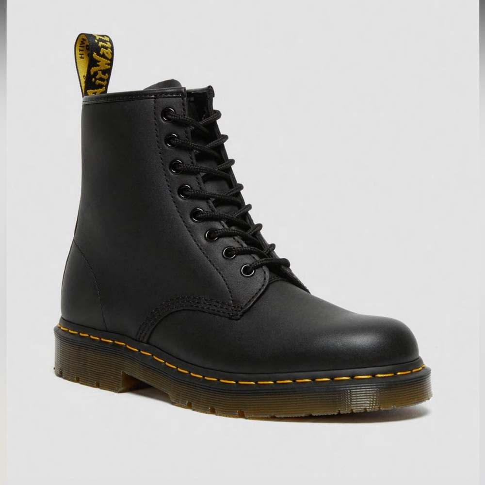 1460 SLIP RESISTANT LEATHER LACE UP BOOTS UK7/EU41. M US8, W US9